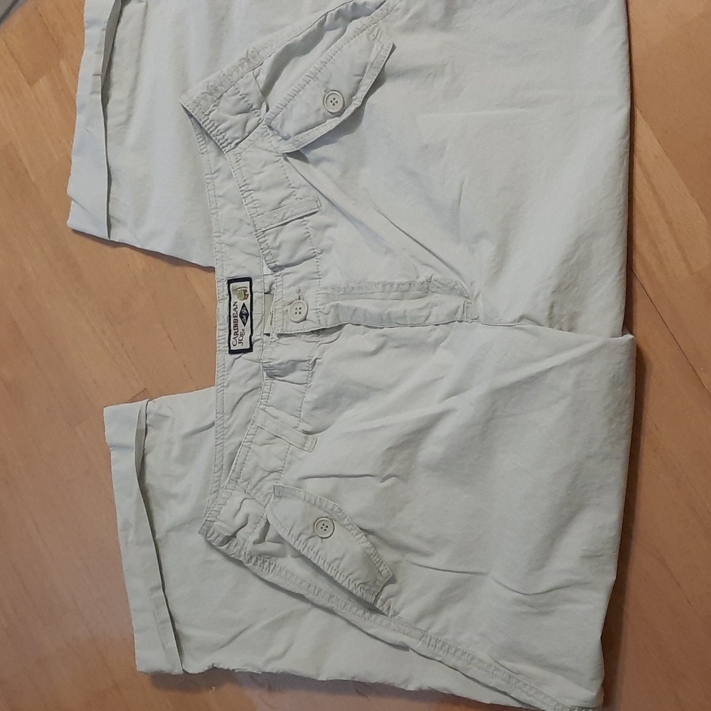Caribbean Joe Tan Cargo Pants. 100% Cotton. Size 10.